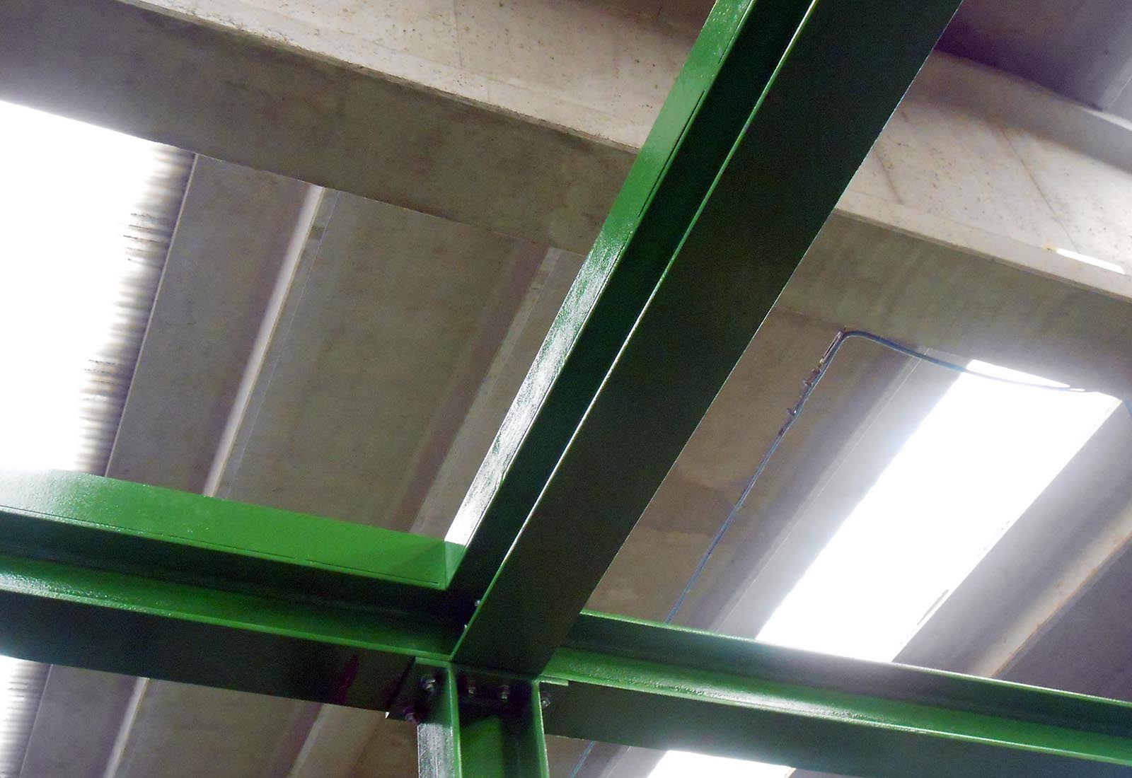 Mezzanine inside an industrial building in Nerviano - Detail