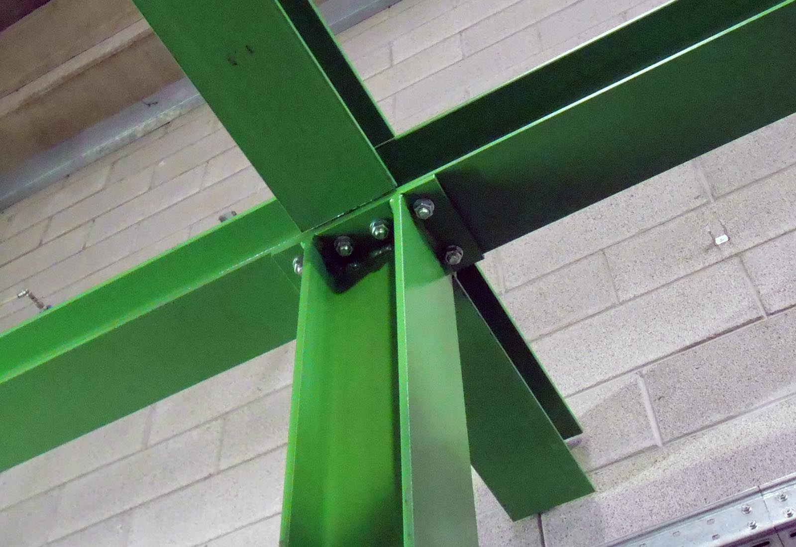 Mezzanine inside an industrial building in Nerviano - Detail