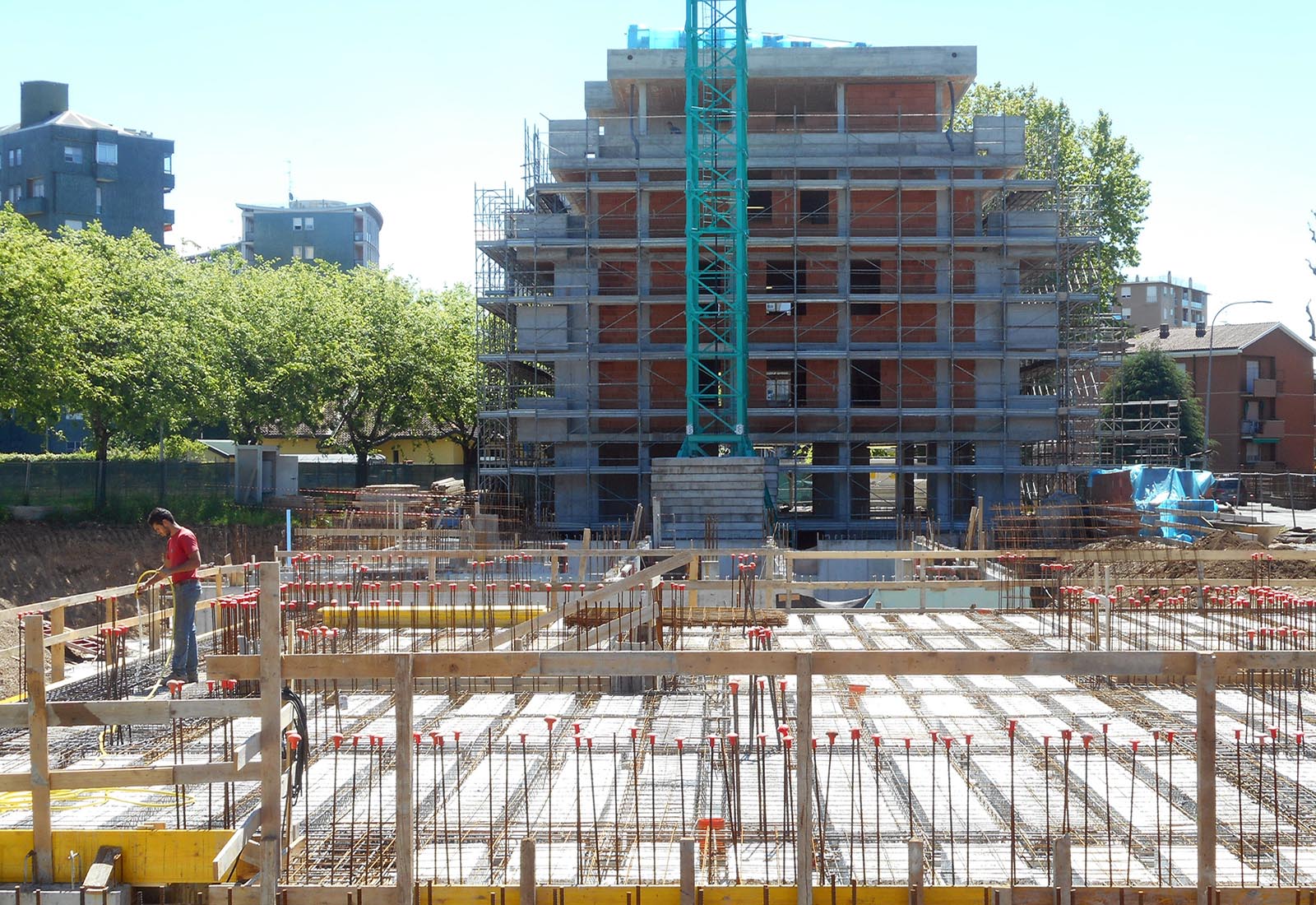 Residential buildings in Biringhello street in Rho - The construction site