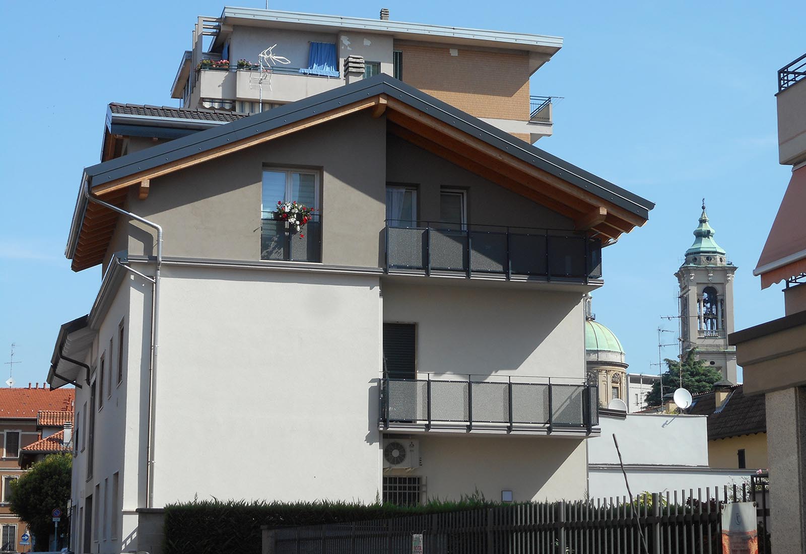 House in Crocefisso street in Rho - View