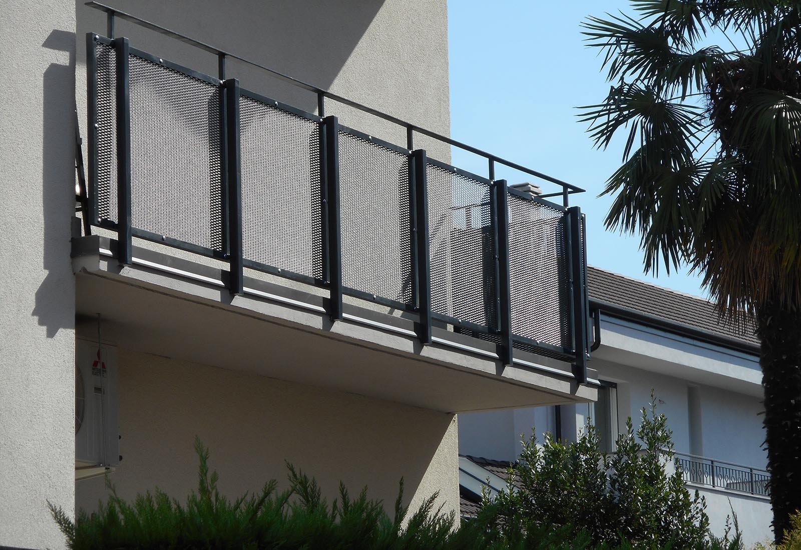 House in Crocefisso street in Rho - Detail of the balcony