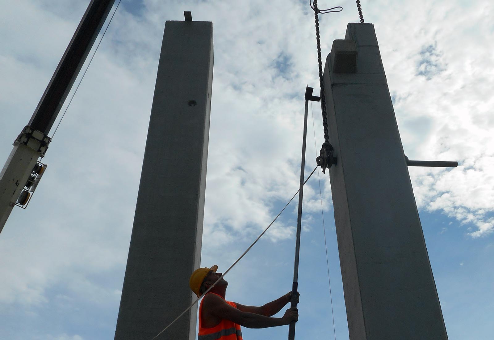 Decathlon Novara - Assembly of the precast structure