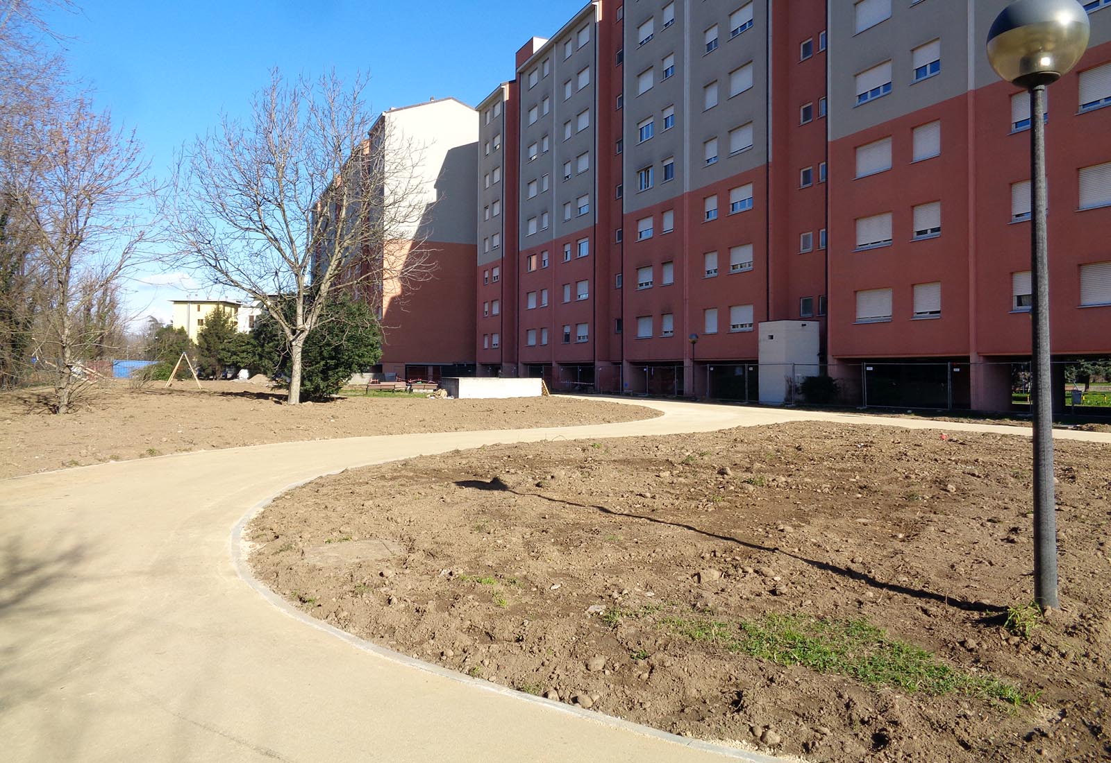 Complesso residenziale Aler a Cernusco sul Naviglio - La nuova strada antincendio