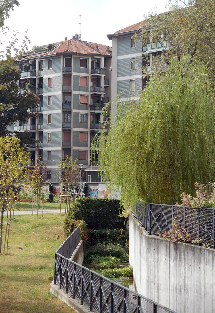 Edifici residenziali a Milano in via Romolo - Il condominio