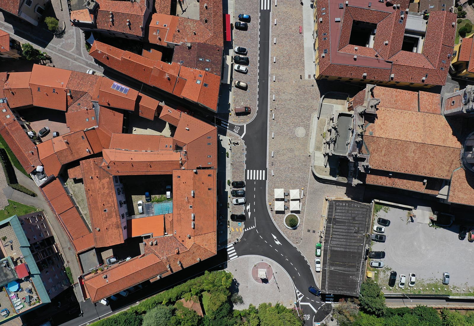 Piazza Libertà ad Appiano Gentile - Vista aerea