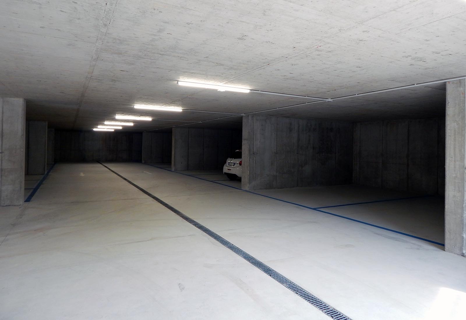 Public underground garage in Gravedona - Lower parking area