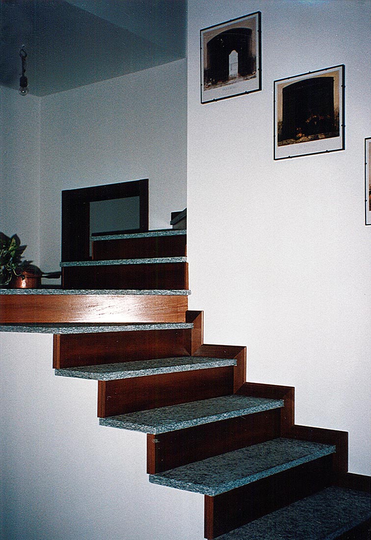 House interior renovation in Nerviano - View of the staircase