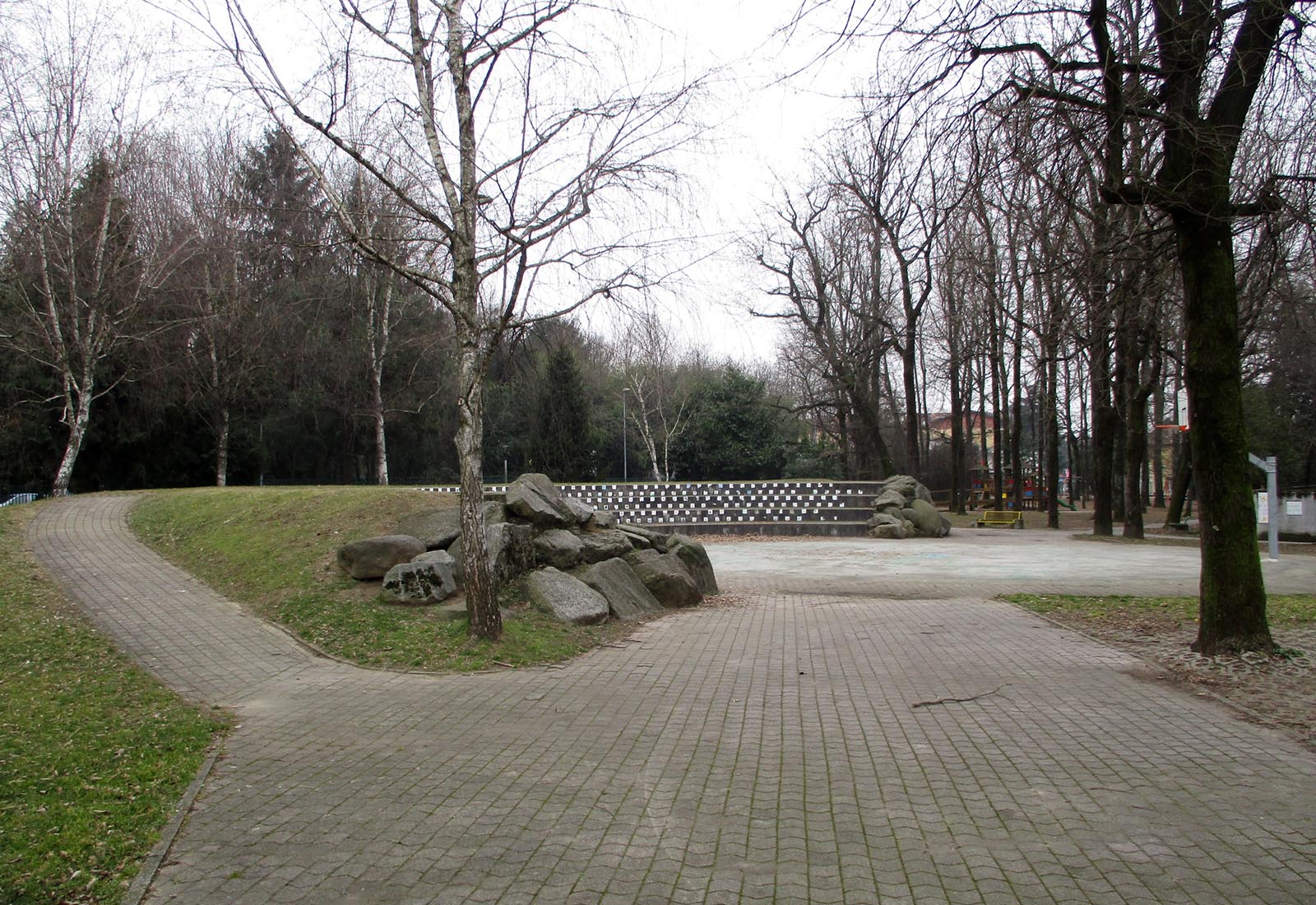 Casa nel parco Caduti Nassirya a Somma Lombardo - Vista del parco