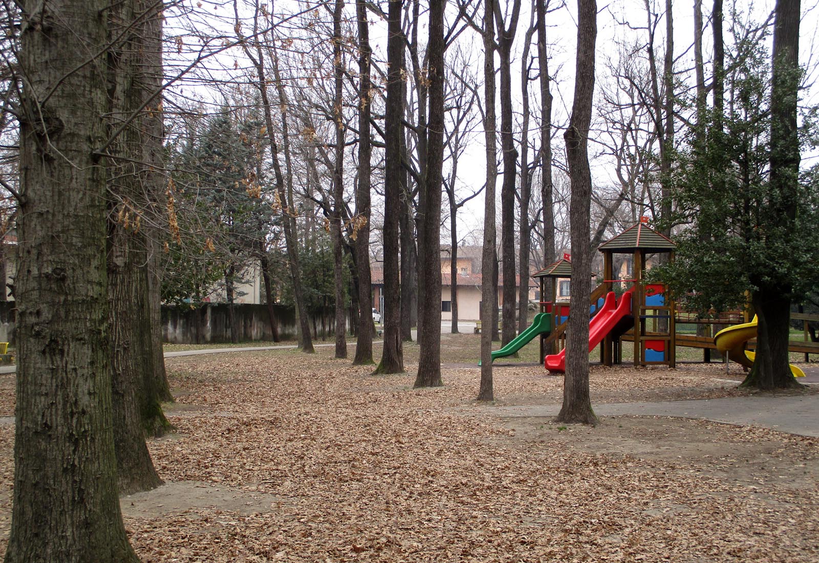 House in the Caduti Nassirya park in Somma Lombardo - View of the park