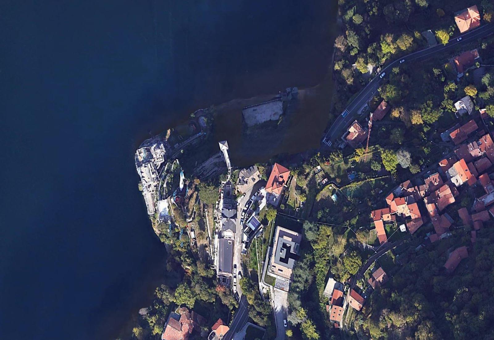 Historic villa in Blevio - Zenithal aerial view