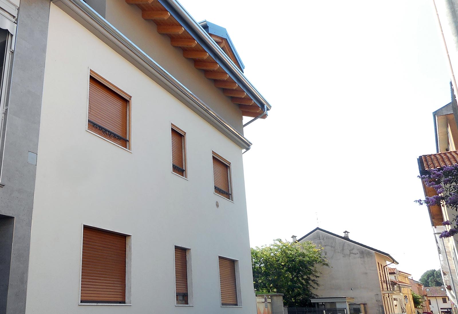 House in Crocefisso street in Rho - View