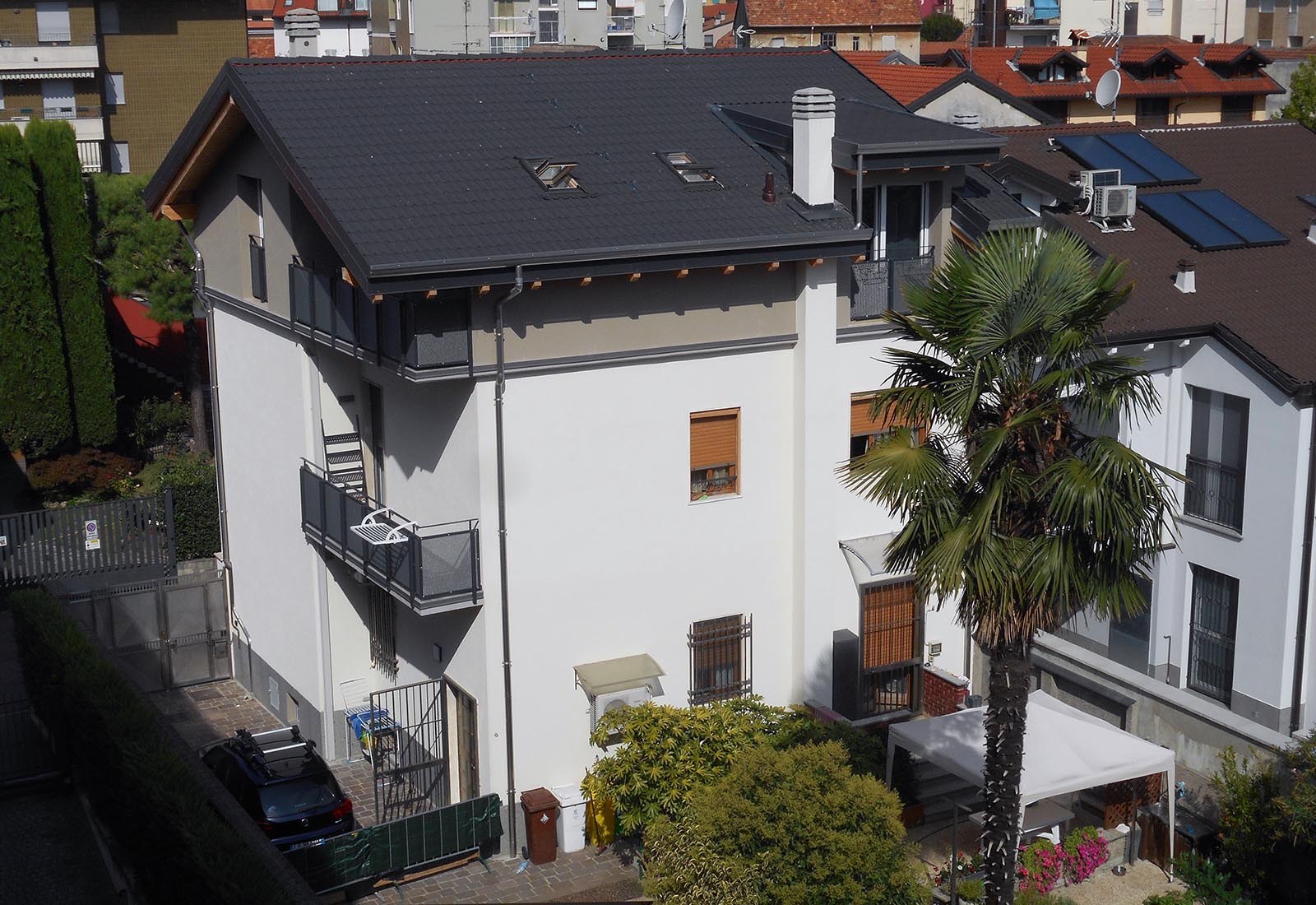 House in Crocefisso street in Rho - View