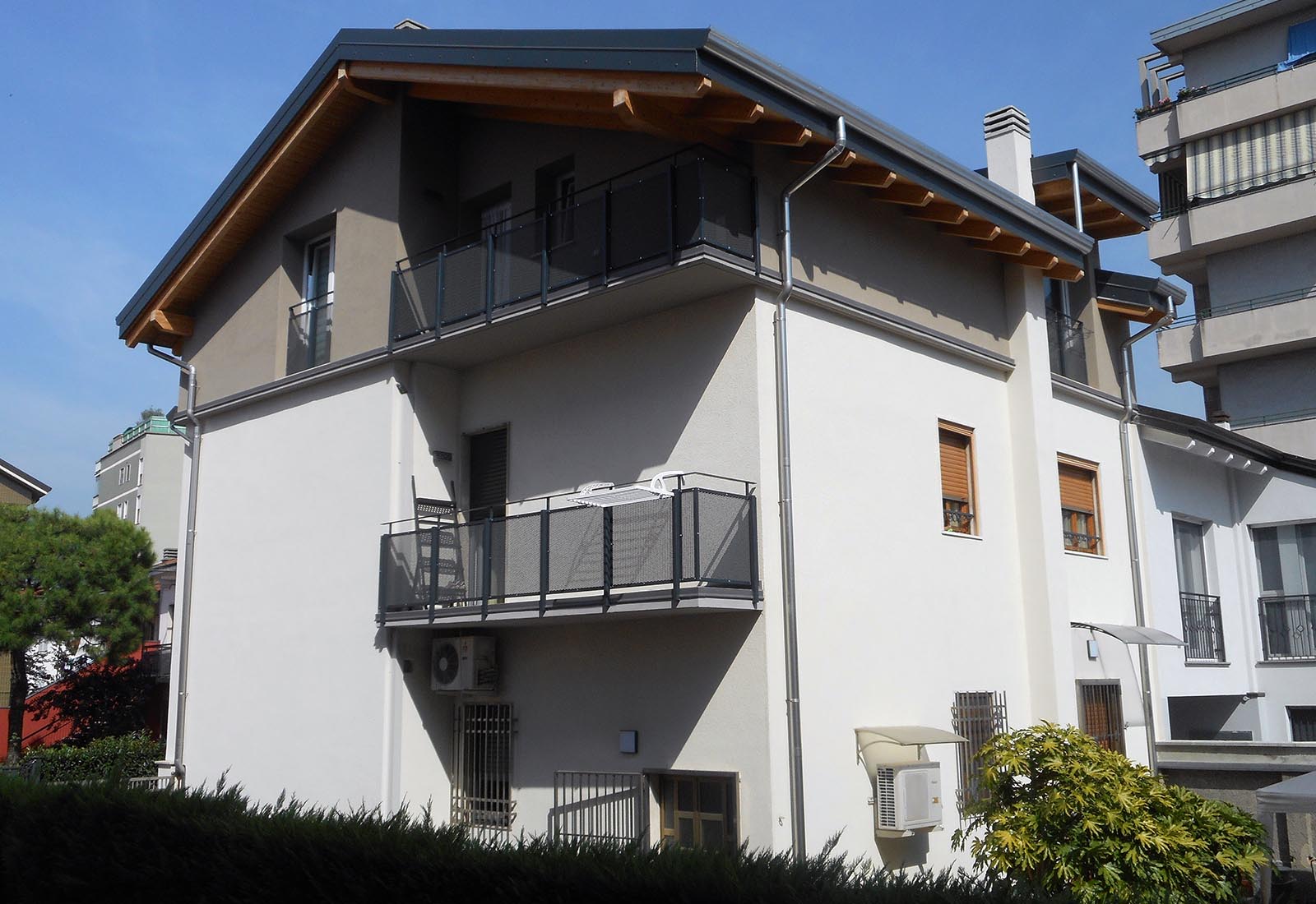 House in Crocefisso street in Rho - View