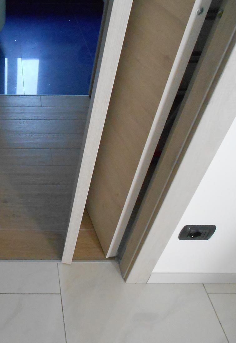 Apartment renovation in Cornaredo - Detail of the doors