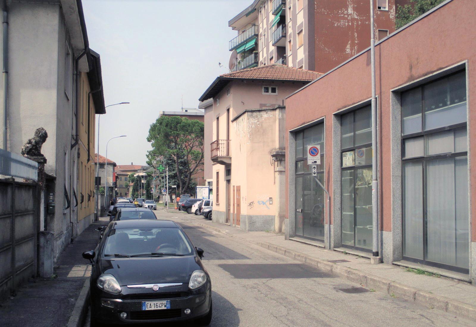 Residential buildings in Tavecchia street in Rho - View from Tavecchia street