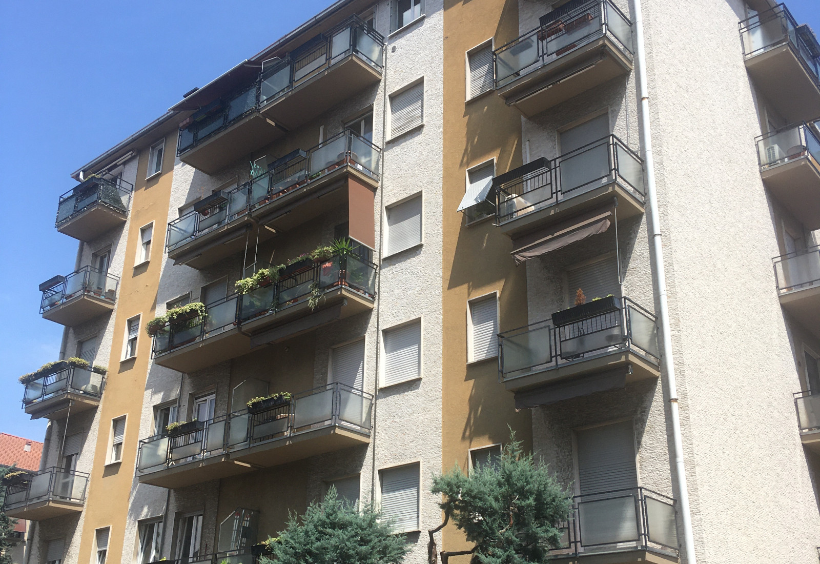 Condominio via Bossi, 37 a Saronno - Vista dello stato di fatto