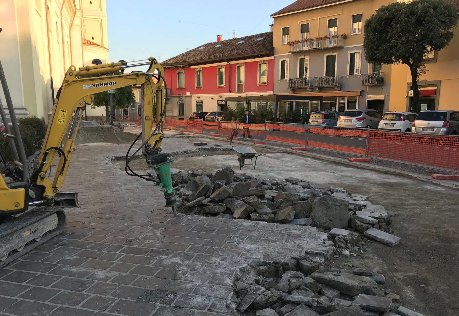 Opere di urbanizzazione Piano del Centro a Brugherio - Il cantiere di Piazza Roma