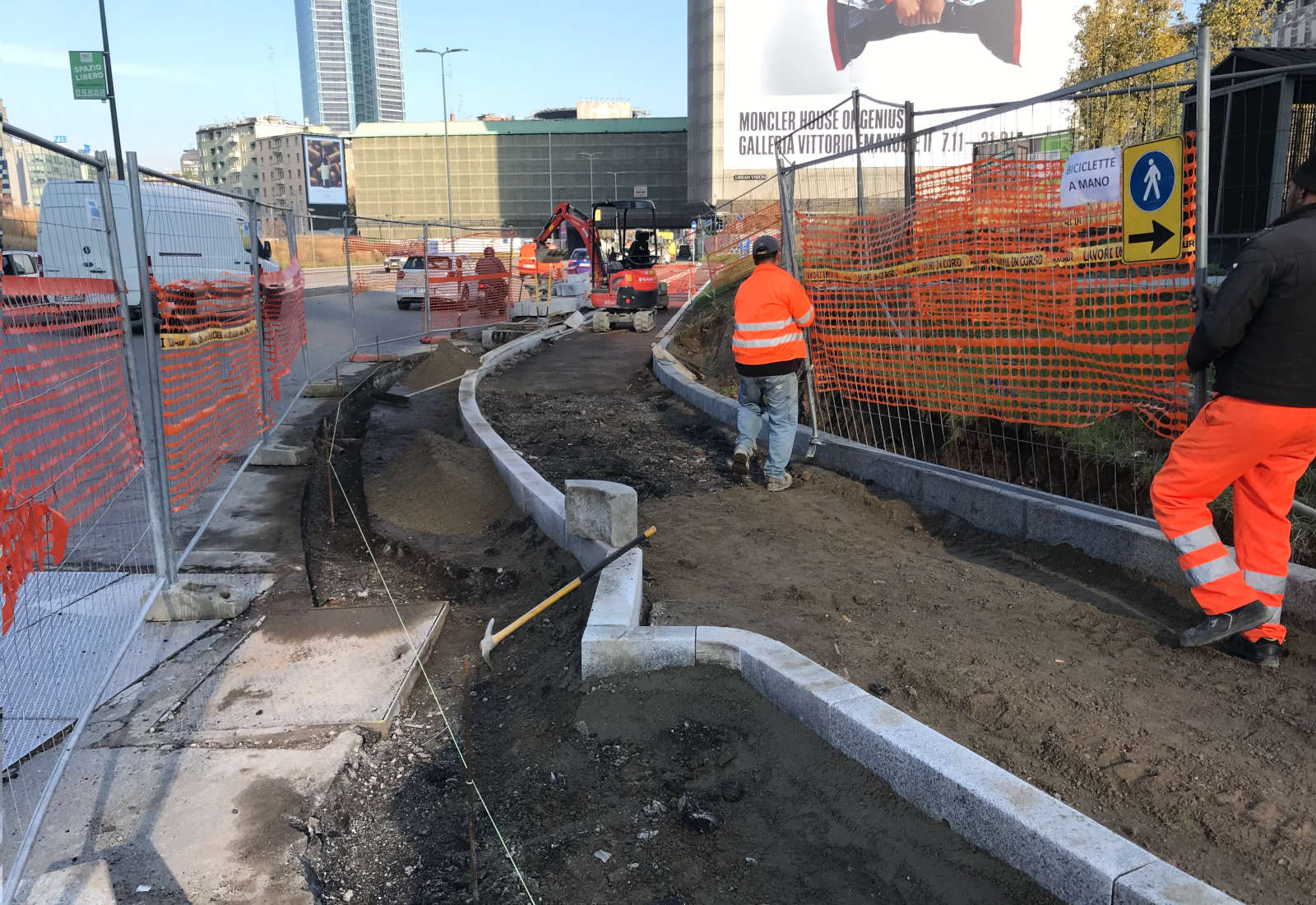 Sistemazione incroci via M. Gioia a Milano - Il cantiere dell'incrocio Gioia Liberazione