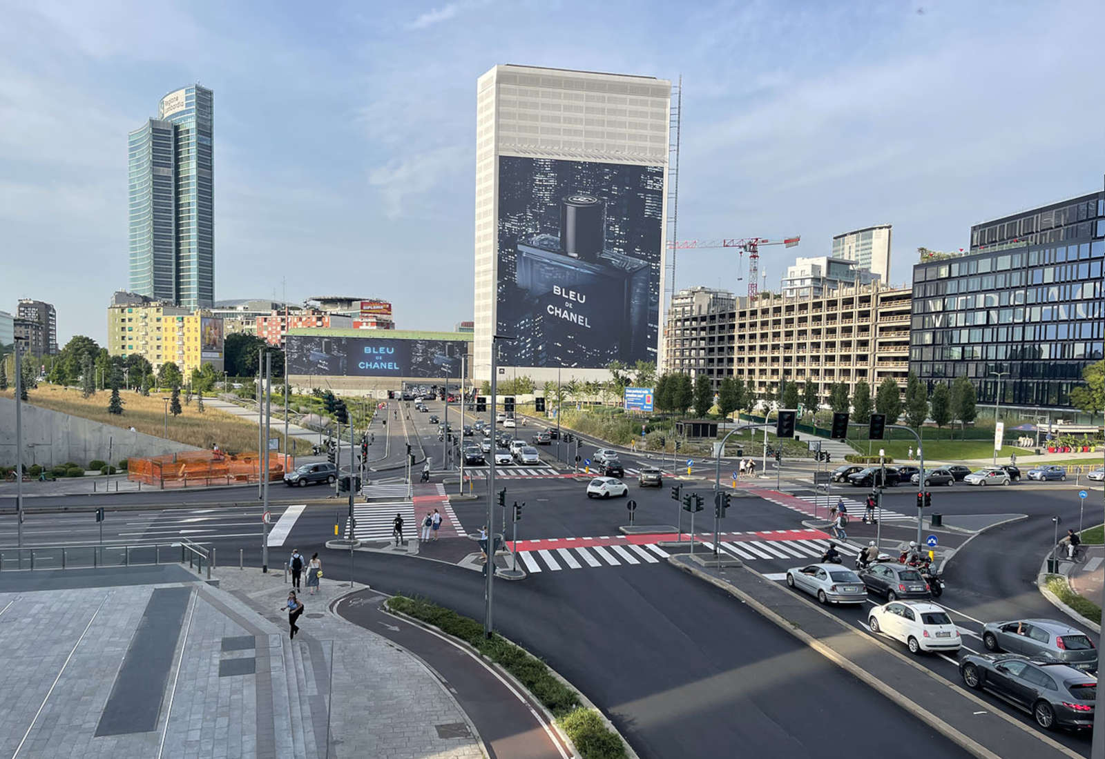 Sistemazione incroci via M. Gioia a Milano - Vista dell'incrocio Gioia Liberazione